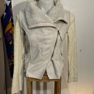 Miss Me wrap chest fitted faux suede and fleece jacket Small